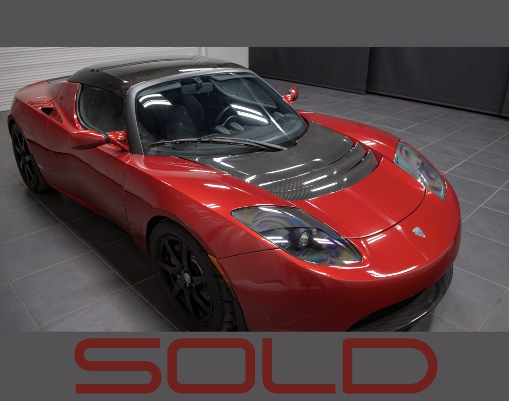 Tesla Roadster – Canada