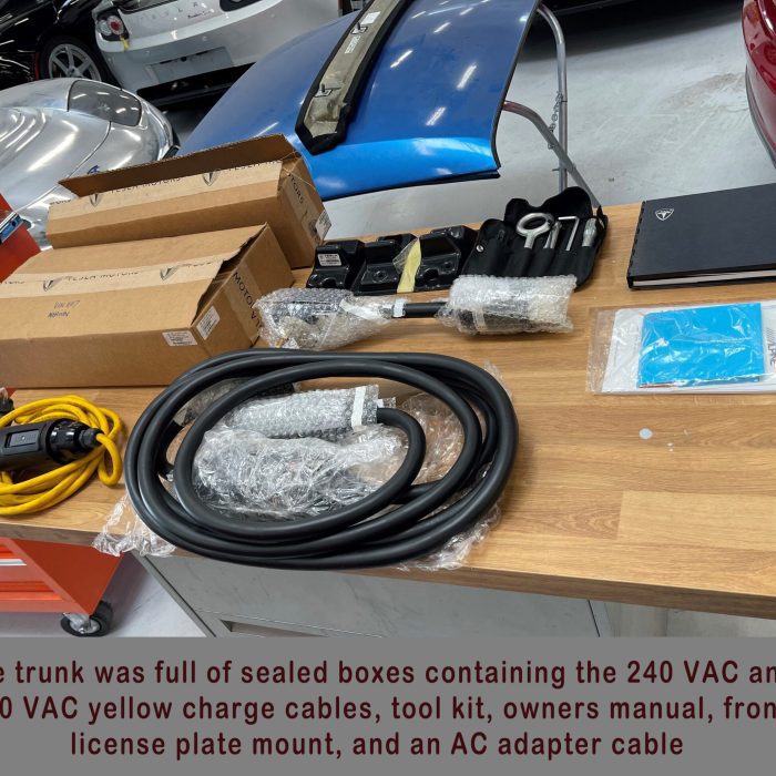 119-i-Trunk Contents