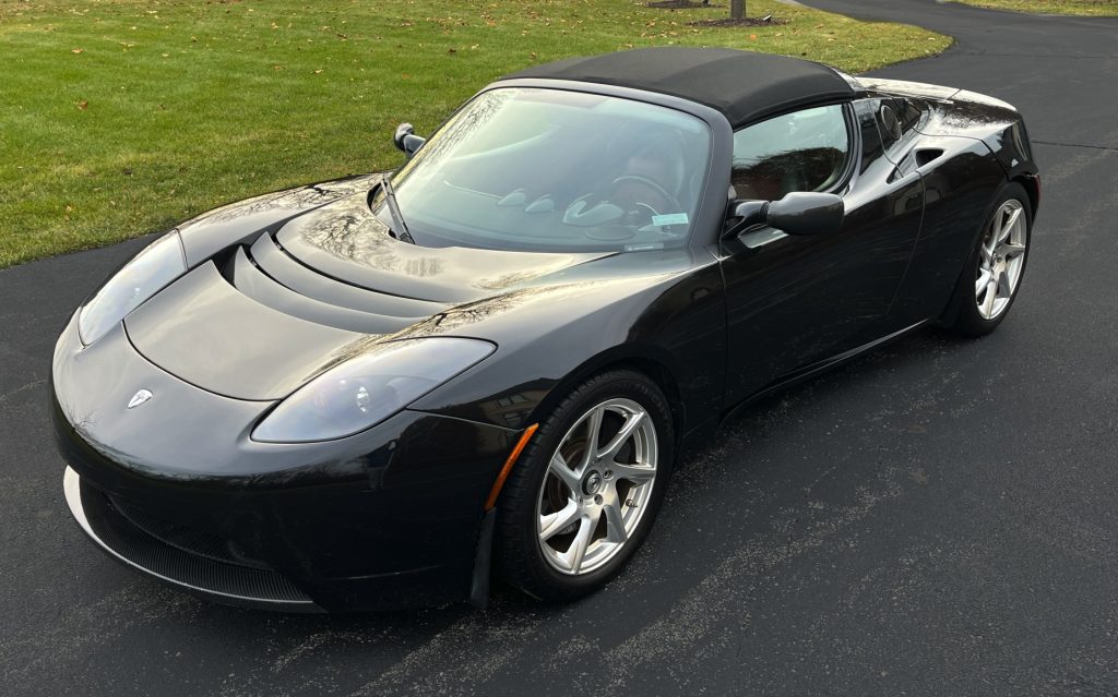 Tesla Roadster – Lake Forest, Illinois, United States