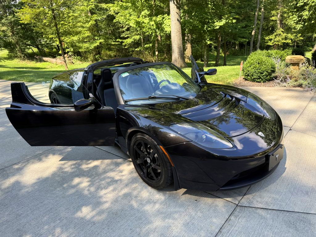 Tesla Roadster – Pataskala, Ohio, United States