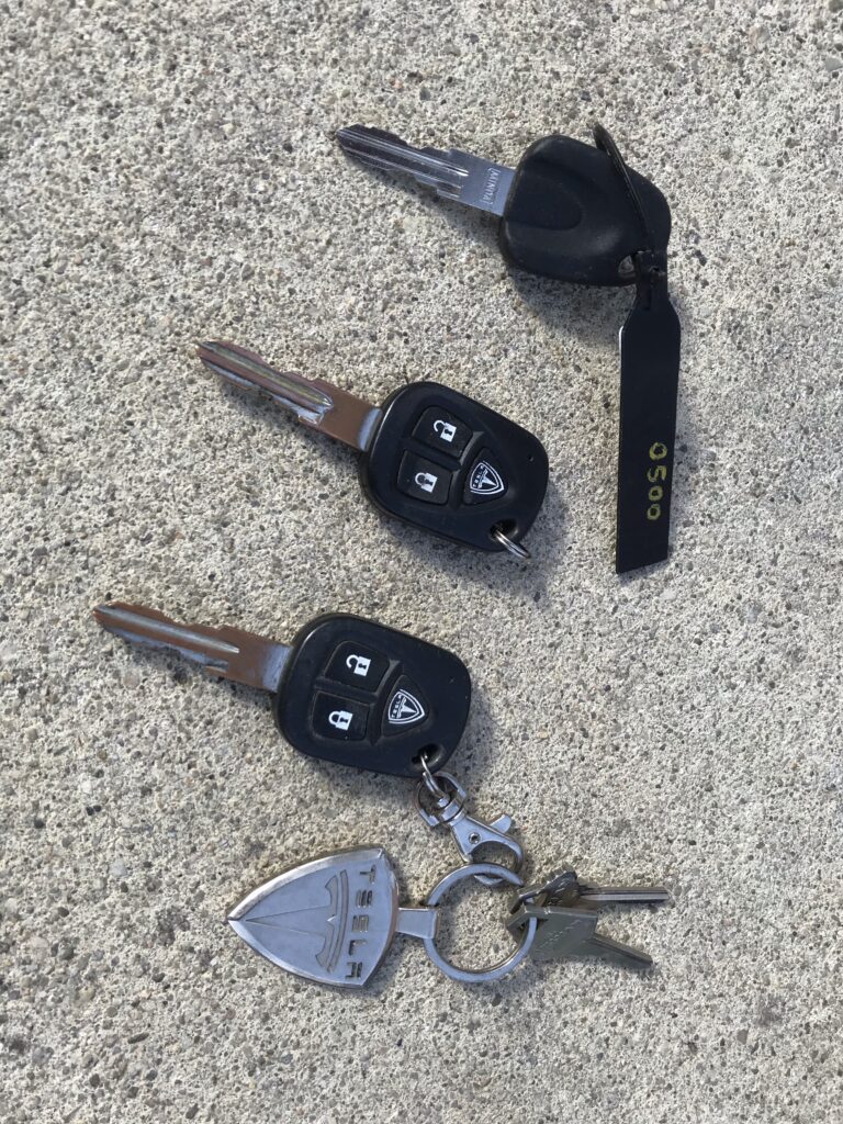 keys and trunk - emergency key